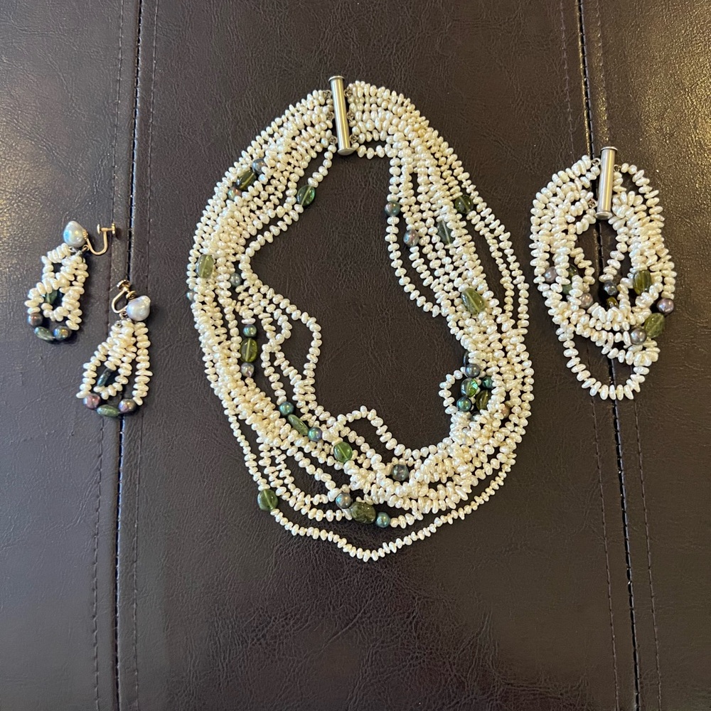 Sterling Silver Freshwater White Pearls necklace & bracelet, Screw Back earrings